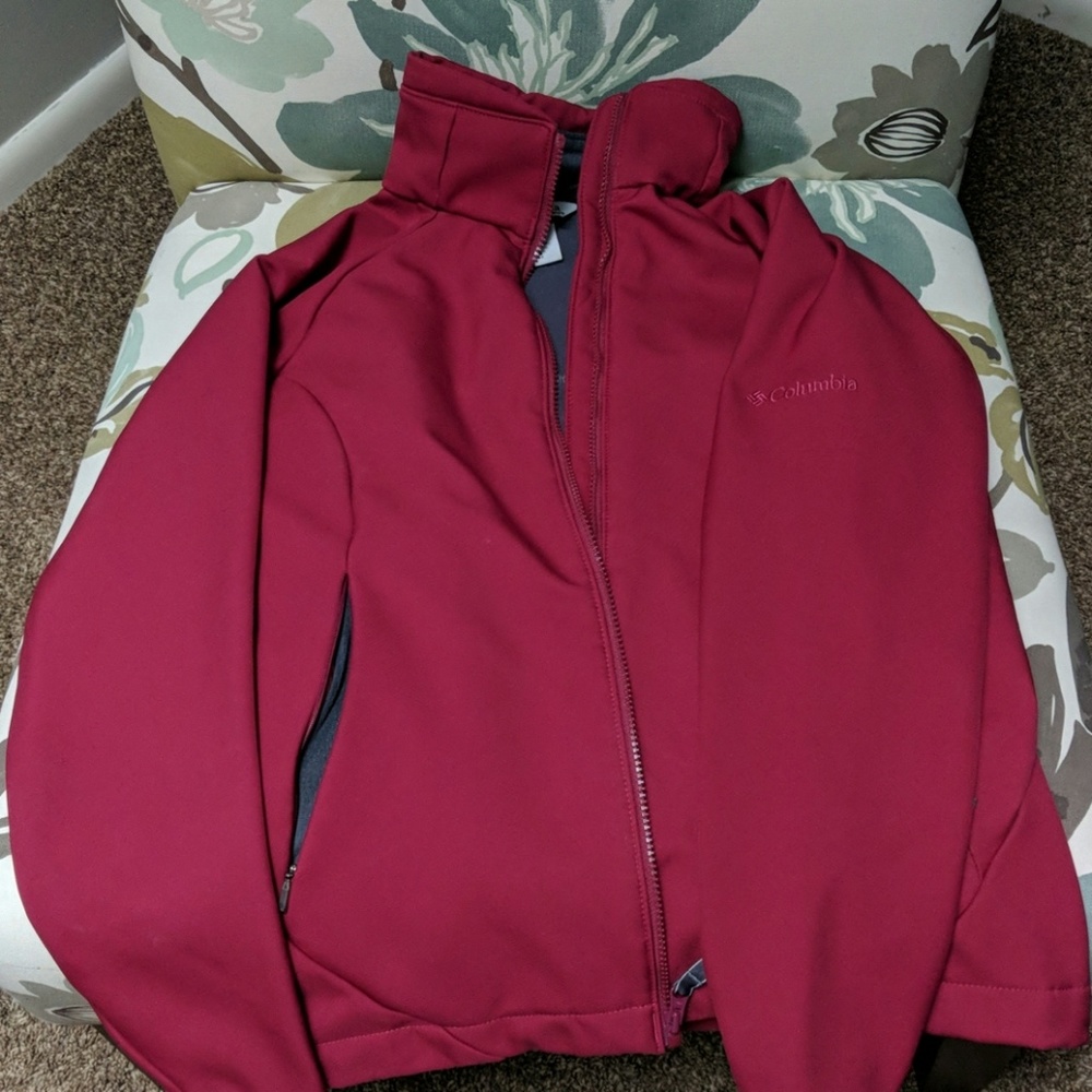 Columbia women's soft shell, size M